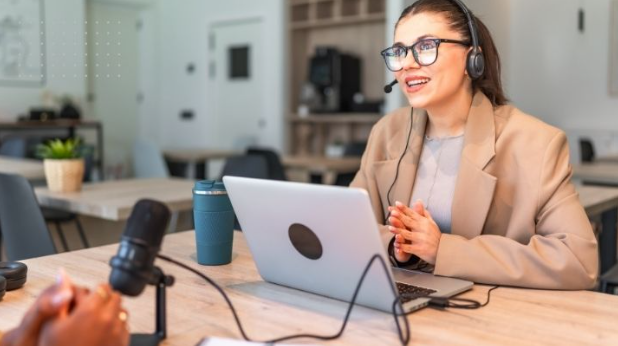 16 Proven Tips for Hosting a Successful Podcast Interview